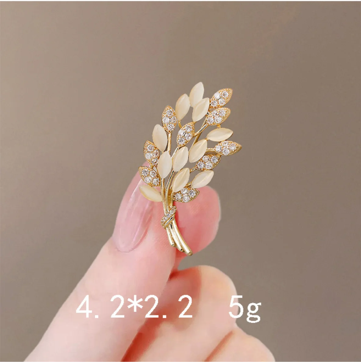 Fashion Pearl butterfly Rhinestone Brooches For Women Elegant Metal Fixed Clothing Pins Daily High-end Jewelry wholesale