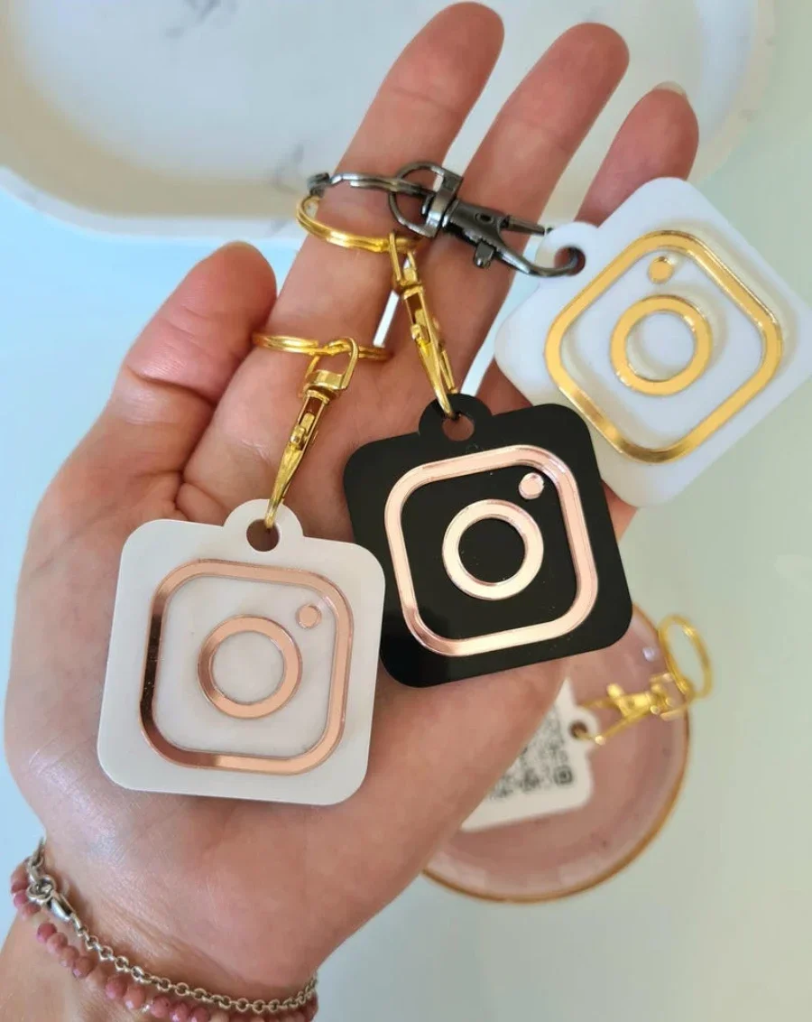 Custom QR Code Keyring Keychain Instagram Facebook Keychain with QR Code Keychain for Social Media