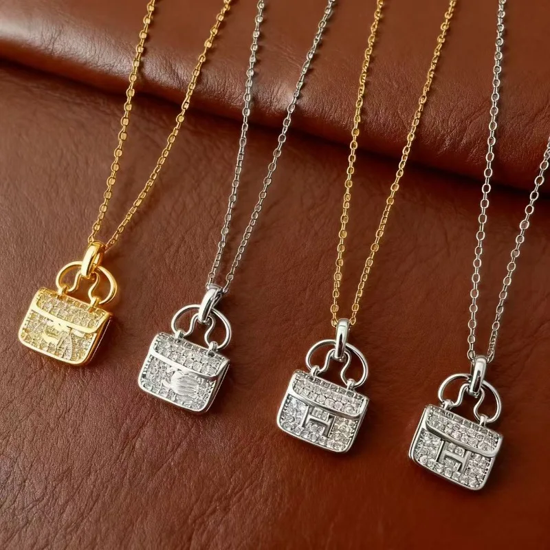 

Letter bag necklace, titanium steel full diamond collarbone chain handbag, fashionable rectangular collarbone chain