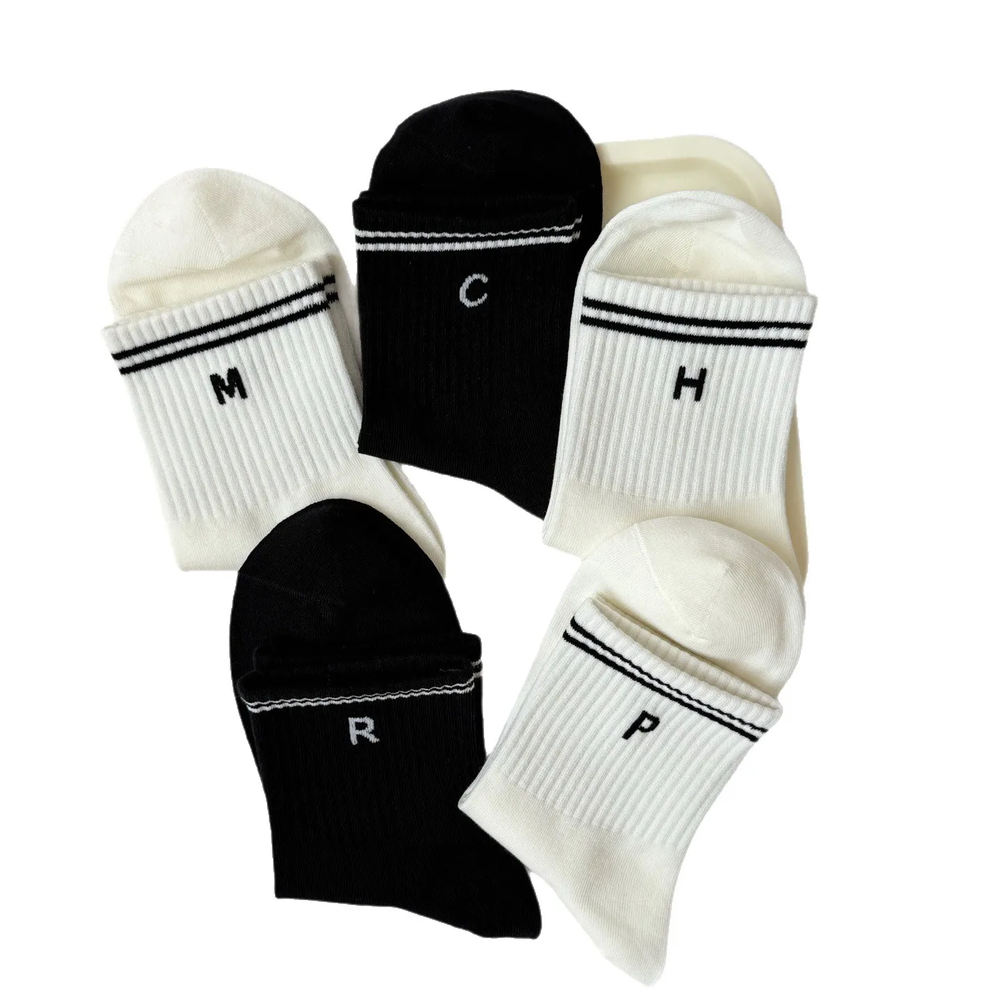 جوارب متوسطة الطاقم من القطن الممشط للسيدات لعام 2026، طباعة حروف بسيطة، مضادة للبكتيريا، راحة ناعمة، عبوة من 5 أزواج، خريف جديد ​