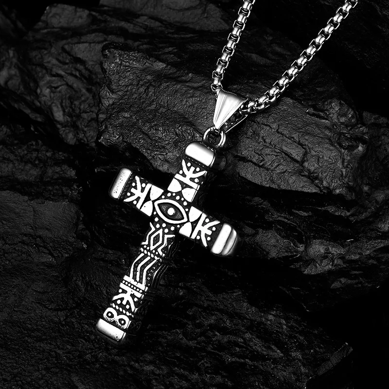 Fanshu Stainless Steel Vintage Viking Totem Eyes of God Pendant Collar Chains Necklace for Men Women Couple Friends Gift Jewelry