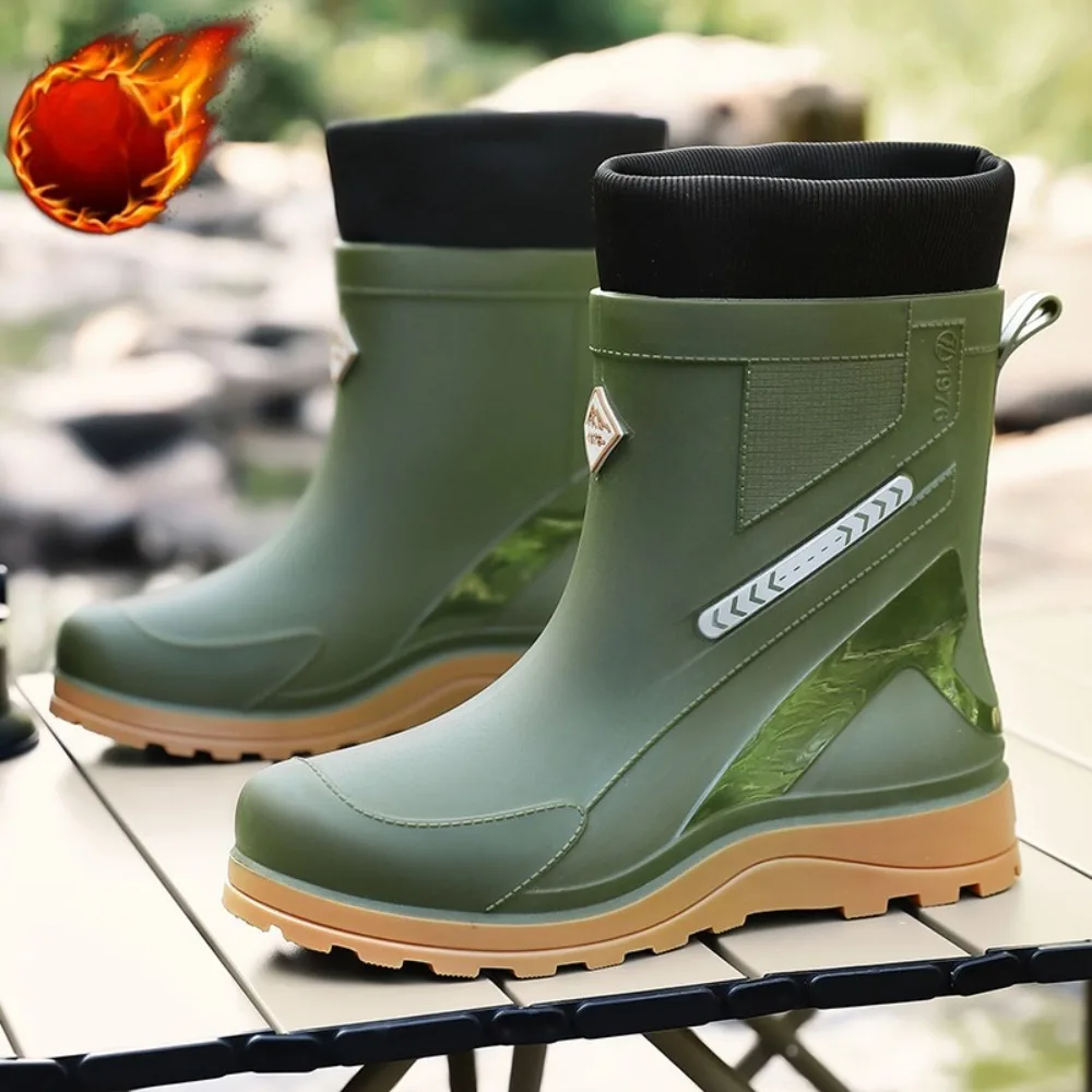 Botas de lluvia de invierno para exteriores, zapatos de goma cálidos de terciopelo antideslizantes especiales para exteriores de tubo medio para hombre, Botas de lluvia para pescar para hombre