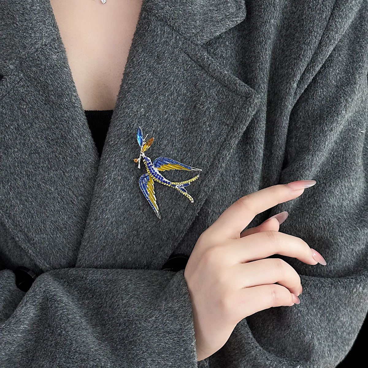 الكورية الموضة الراقية المينا بالتنقيط النفط ابتلاع عقد فرع دبابيس أنيقة الإبداعية حجر الراين الطيور بروش التلبيب دبابيس الهدايا