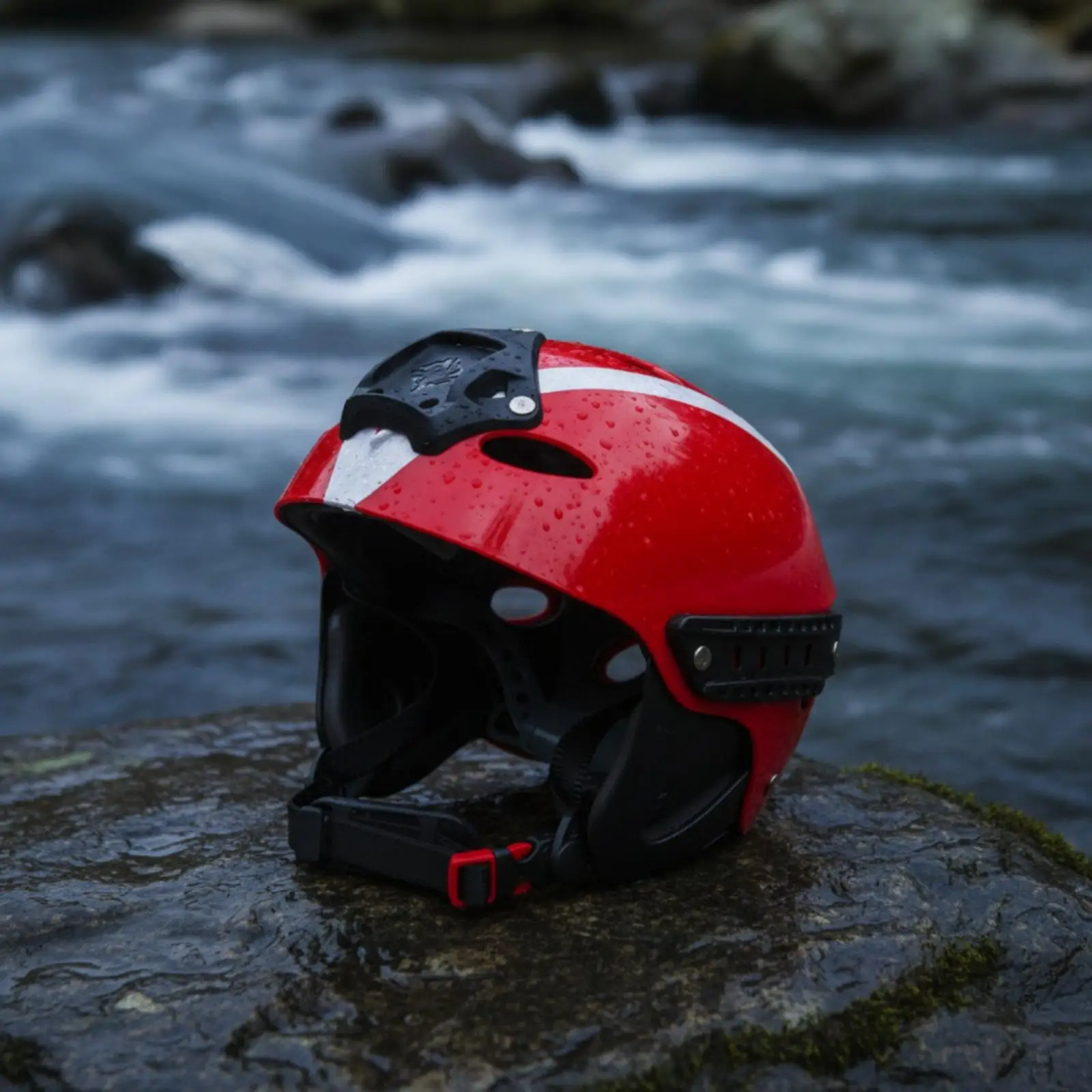 Aquatic Operations Helmet High-Visibility Helmet with Side Rails Rigid-Cover for