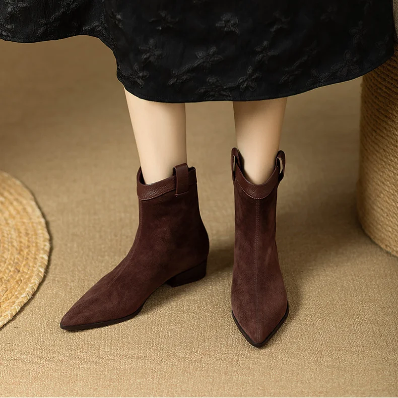 

2026 Women's Vintage Nubuck Leather Pointed Toe Thick Heeled Ankle Boots Autumn/Winter Versatile Low Heels Chelsea Short Boots
