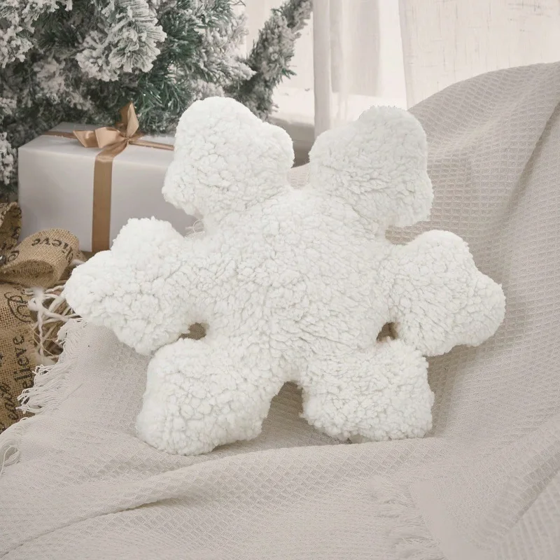 1pcs Creative Simulation Snowflake Shape Cushion Sofa Cushion Office Pillow Plush Toy Doll Holiday Decoration