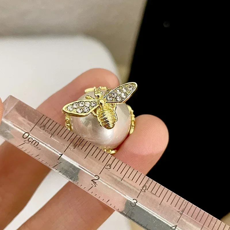 Front and Back Pearl Double-sided Vintage Bee Stud Earrings Female
