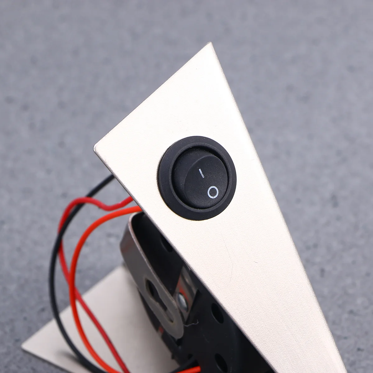 Éclairage sous-meuble en acier inoxydable, Mini lampe triangulaire pour étagère Led, blanc brossé, pour cuisine, garde-robe, placard, affichage, 13x13cm