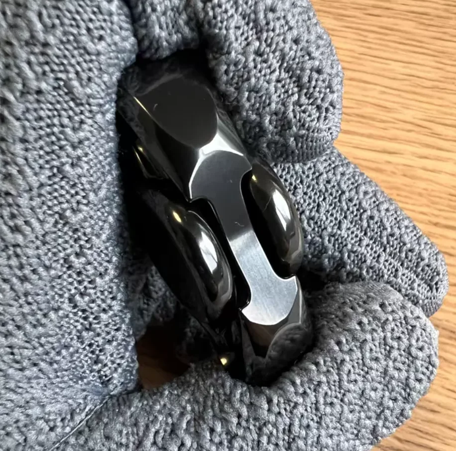 Used EDC Eight sided EDC zirconium throwing black fender fidget spinner metal decompression toy