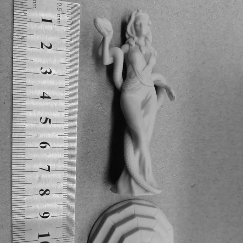 

1/24 Scale Resin Figure Queen Medusa with a green snake in her hand Assemble Model Kit Unassembled and Unpainted 3D printing toy