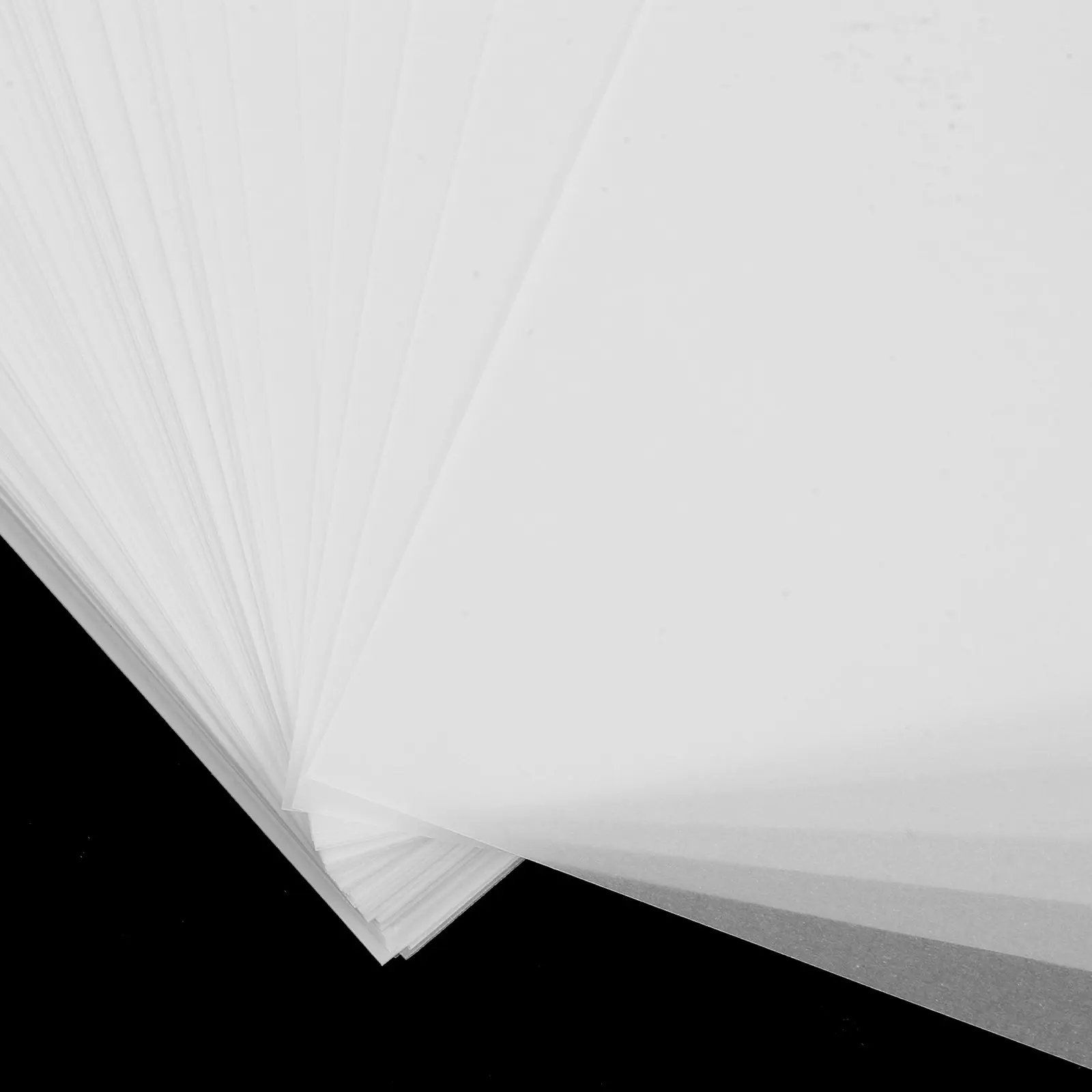 200Sheet Sulfuric Tracing Paper Translucent Ultrathin 15x10cm Ideal for Artists Designers DIY Sketch Transfer Sheets Drawing