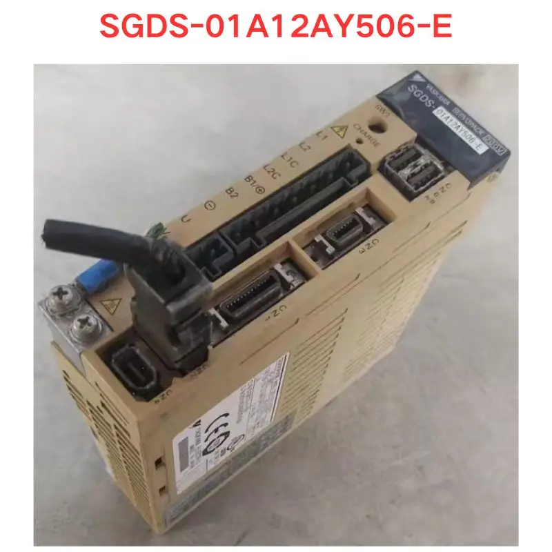 Used OEM disassembled parts SGDS-01A12AY506-E Servo driver Functional test OK
