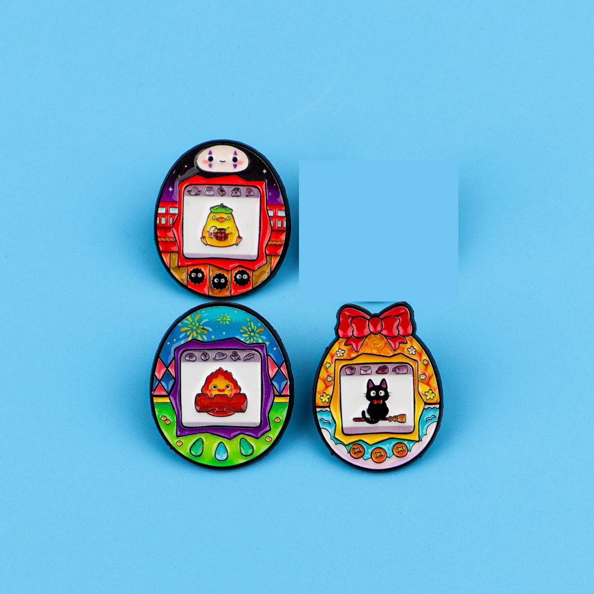 انمي ياباني ماجيك القط الأسود دبابيس للملابس المينا دبابيس النساء الرجال شارات التلبيب دبابيس لملحقات حقيبة الظهر