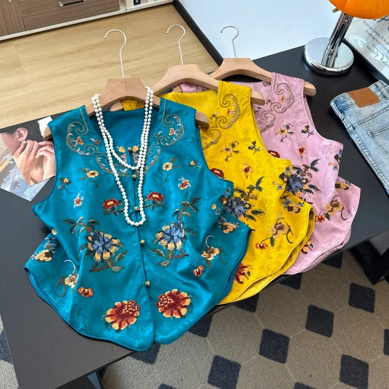 New Chinese Style Heavy Embroidery round Neck Buttoned Hem Ethnic Top Women's Fashionable Vest Shirt Polyester Fabric