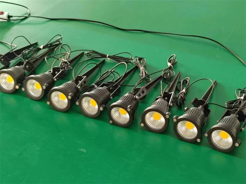 2M Connecting Wire LED Ground Spotlight 6-In-1 8-In-1 Combo IP65 Waterproof Multi Voltage Landscape Light for Garden Pathway