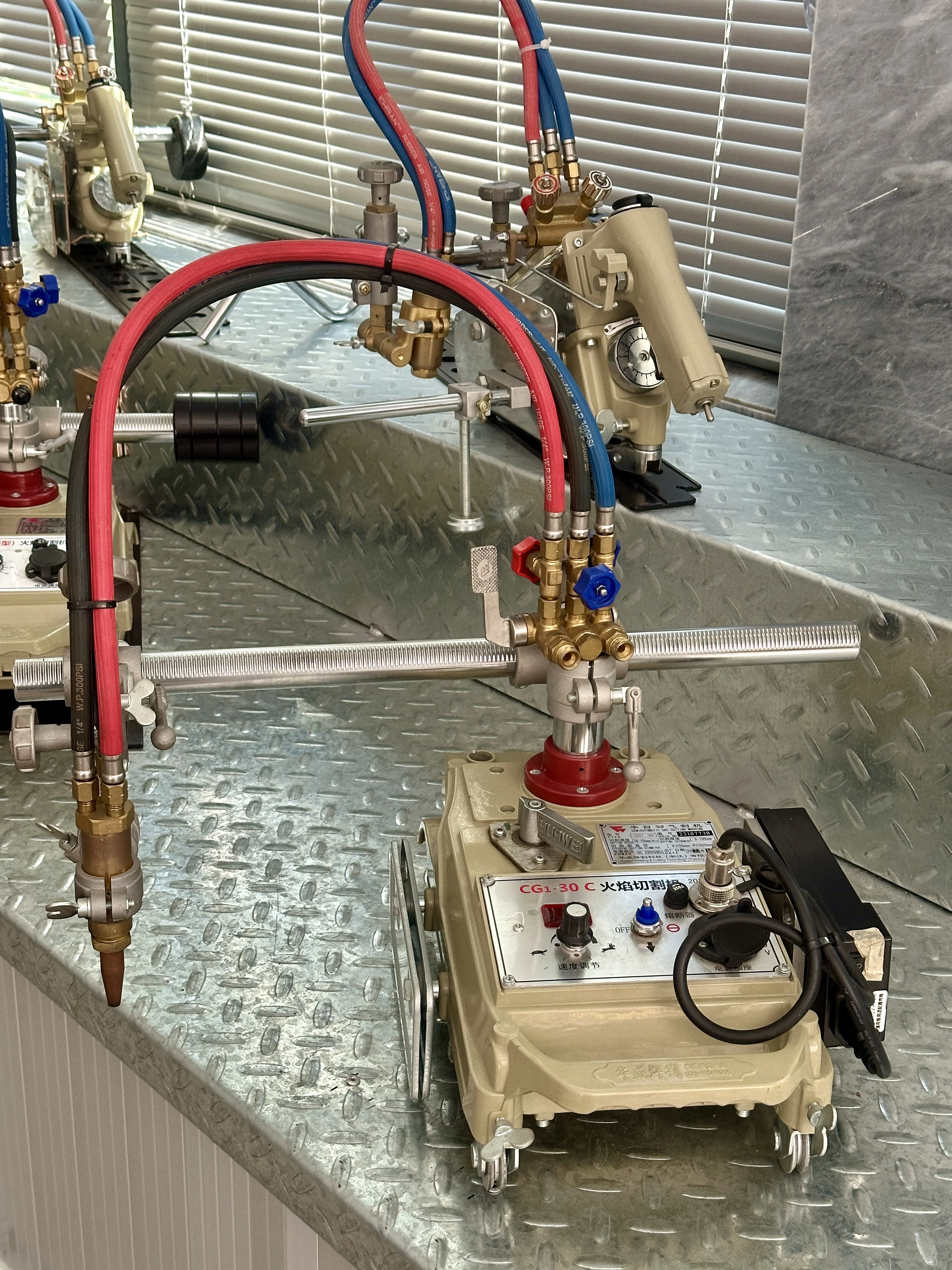 CG1-30C Battery Type Outside Usage Gas Cutting Machine