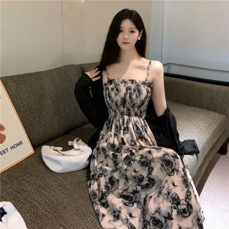 New French Hepburn Style Oversized Camisole Dress for Women\'s Summer Design Elegant and Waisted Black Floral Mid Length Skirt