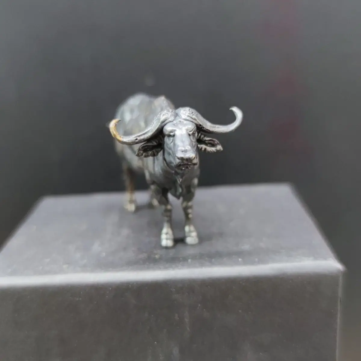 Miniature African Wild Buffalo Pure Copper Animal Ornaments Hand-Made Model Landscaping Sculpture Desktop Ornaments Gifts