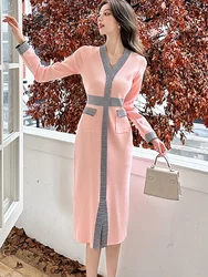 Abito longuette a maniche lunghe lavorato a maglia rosa da donna con tasche autunno inverno abito maglione caldo spesso 2024 abito elegante moda coreana