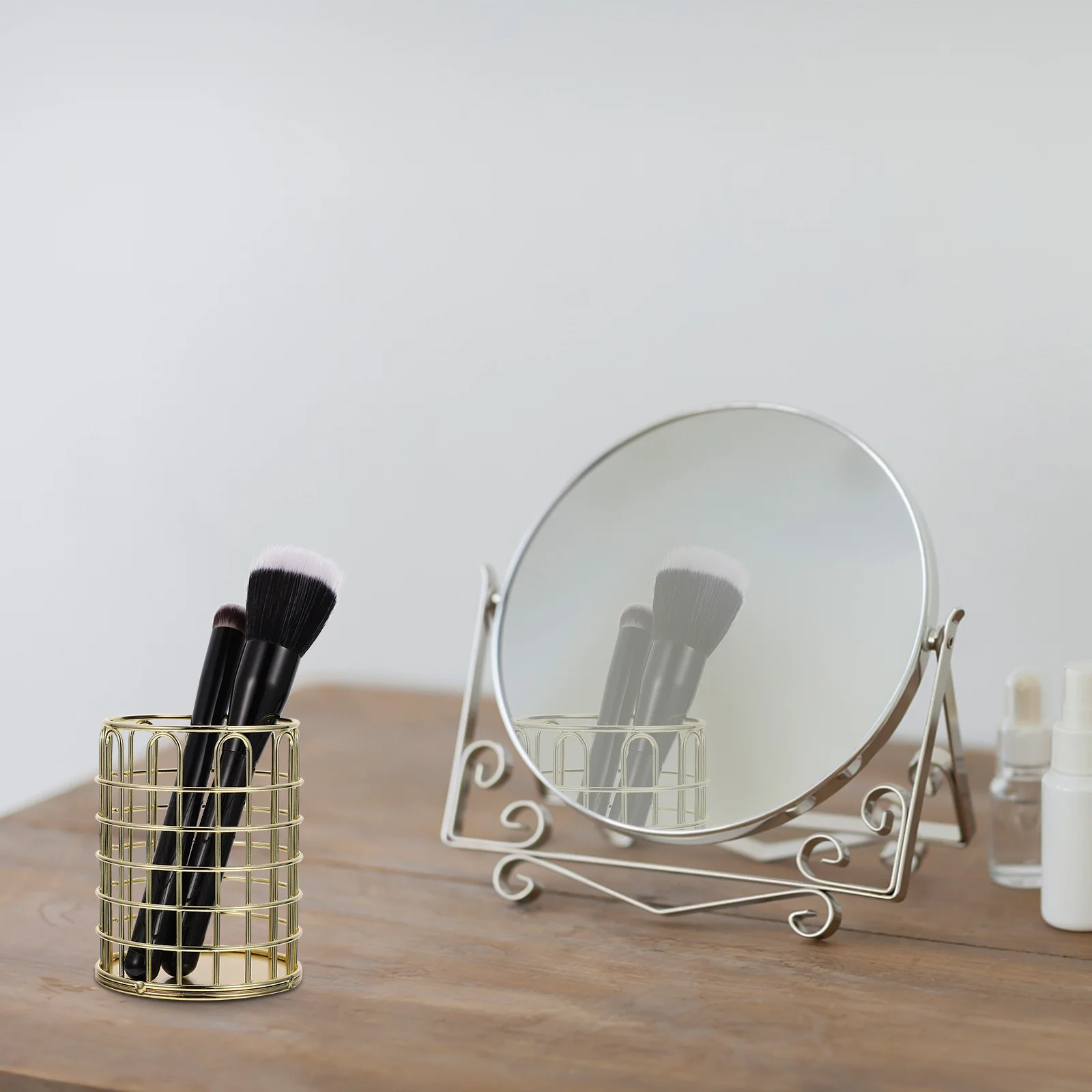 

1Pcs Makeup Brush Container Delicate Storage Box for Stationery Tools Organizer Ideal Space-Saving Desktop Pen Brush