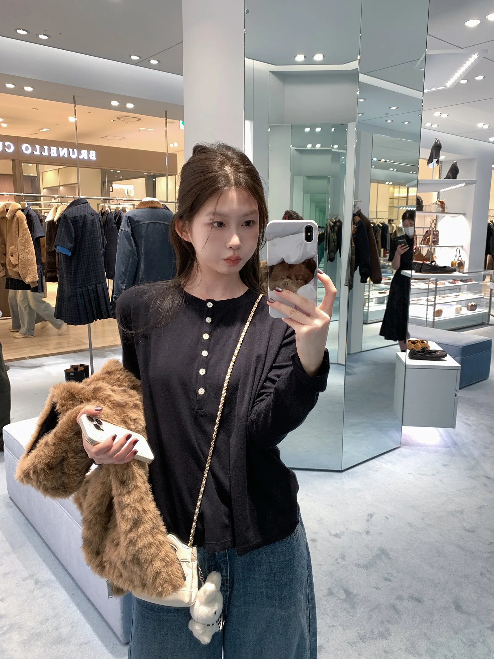 

Простая однотонная женская футболка с длинным рукавом на пуговицах, базовый слой для осени и зимы, повседневная прямая модель из хлопка