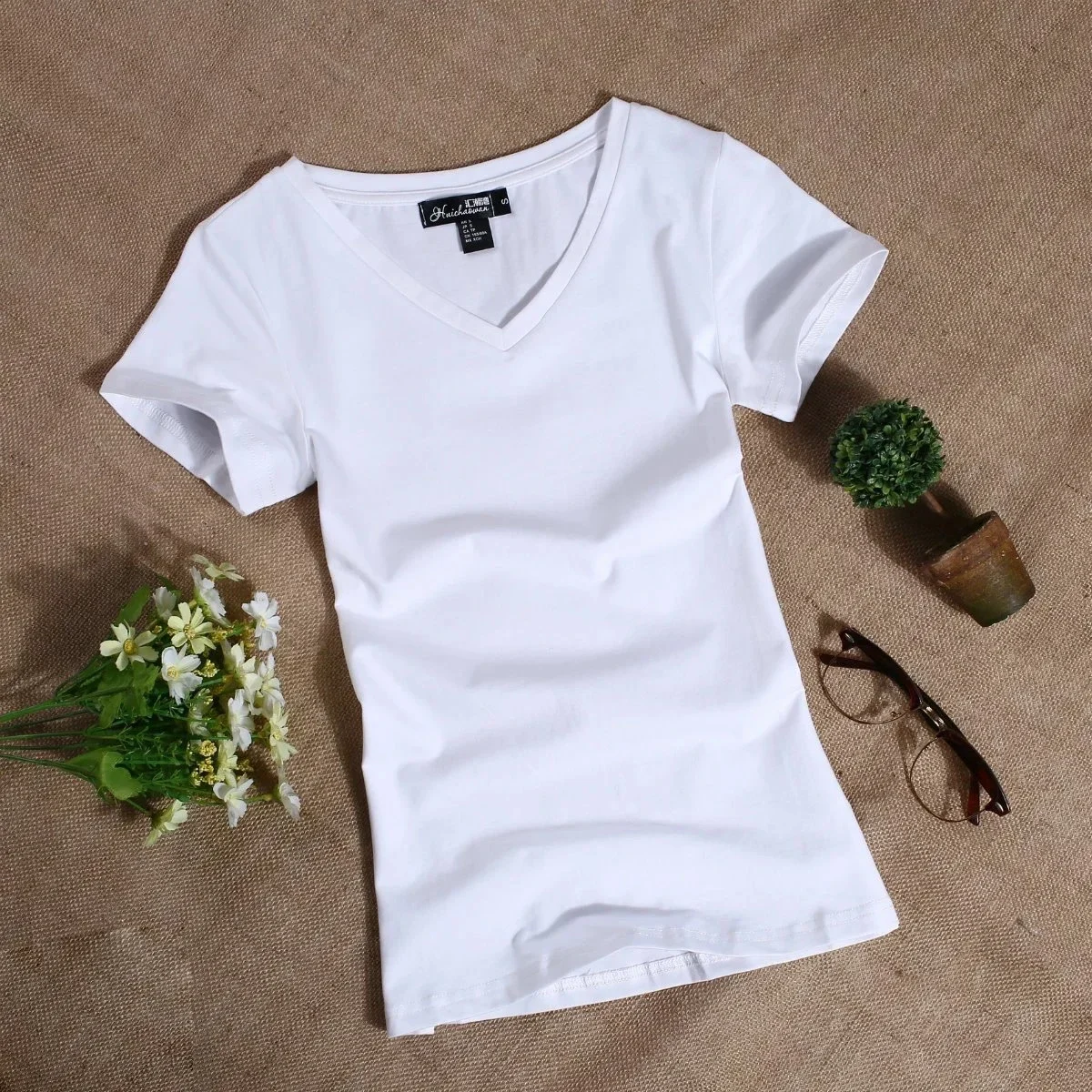 

2025 Women's T Shirt Casual Women Short Sleeved Slim Solid Color Simple Pure Tees Womens T-Shirt For Female Women T shirts