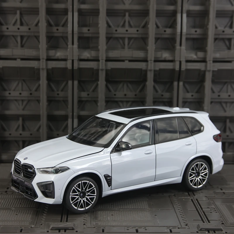 

1:18 simulation BMW X5M alloy off-road vehicle model with openable doors, sound and light, car ornaments collection