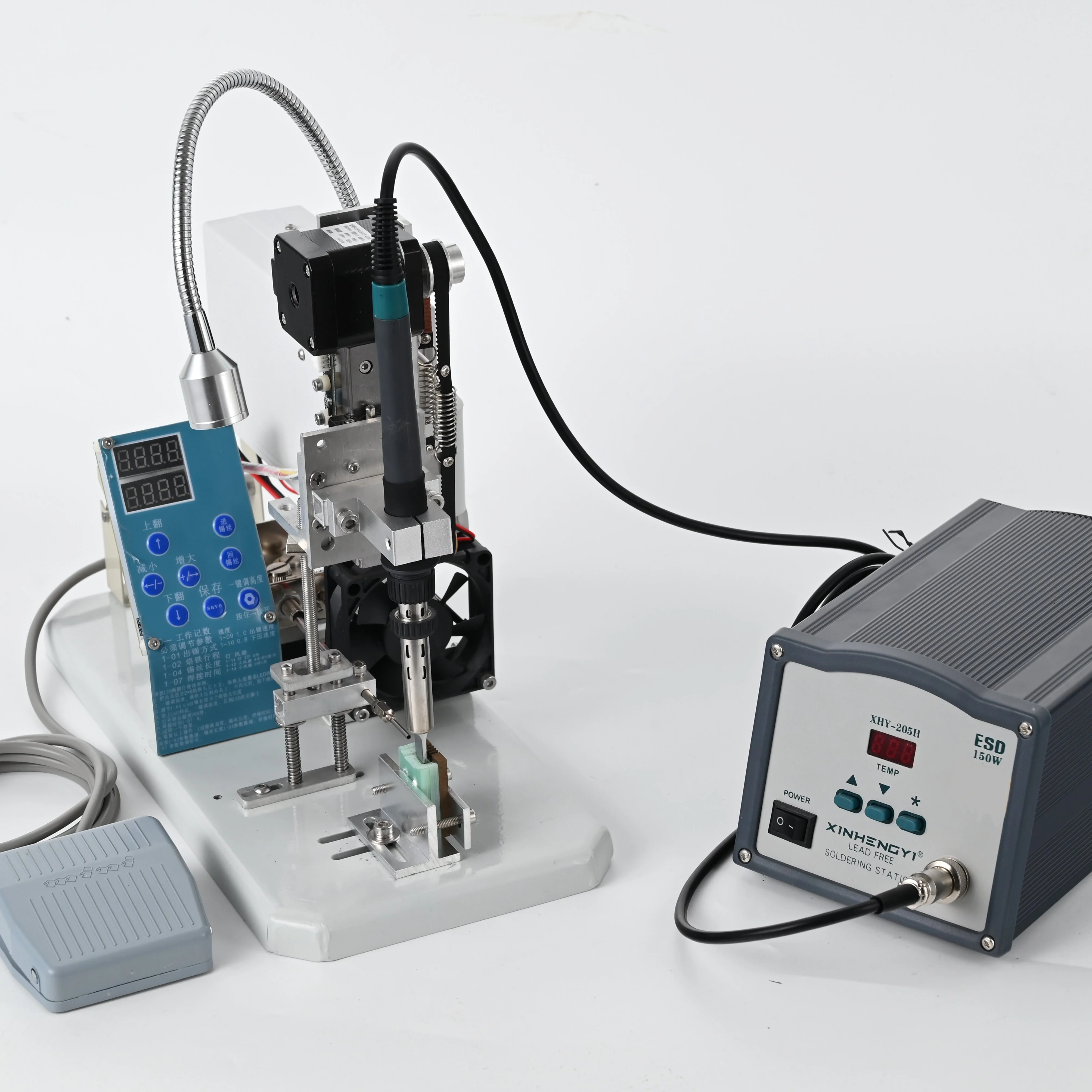 The Semi-automatic Foot-operated Soldering Machine Is Easy to Operate and Suitable for 2.0 Solder Wire