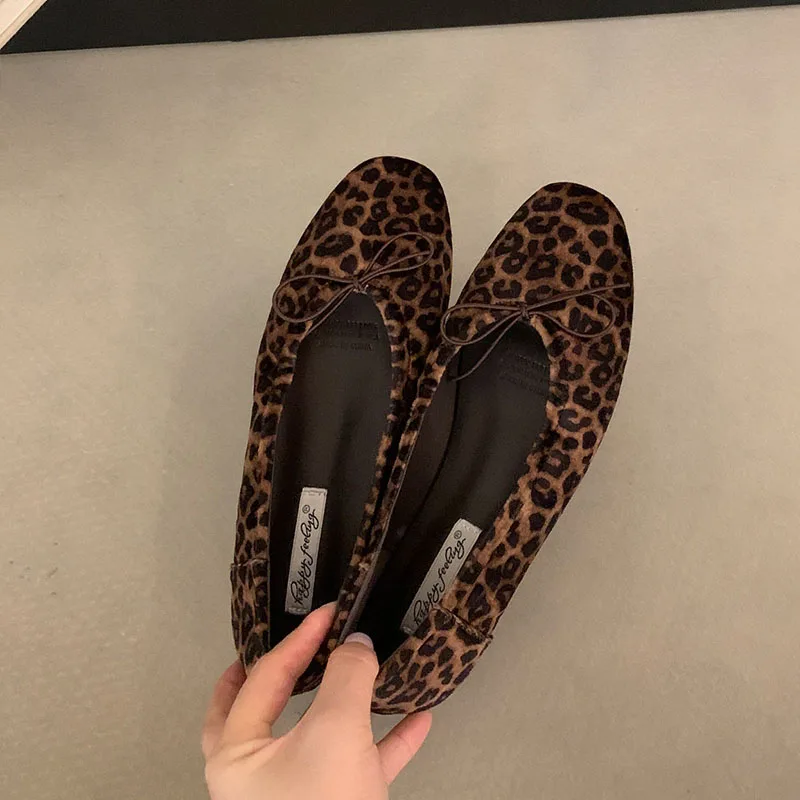 Neue modische Ballerinas mit Schmetterlingsknoten für Damen, flache Schuhe, lässige Ballerinas mit runder Spitze, flache, weiche Damen-Slipper. – Detail 15