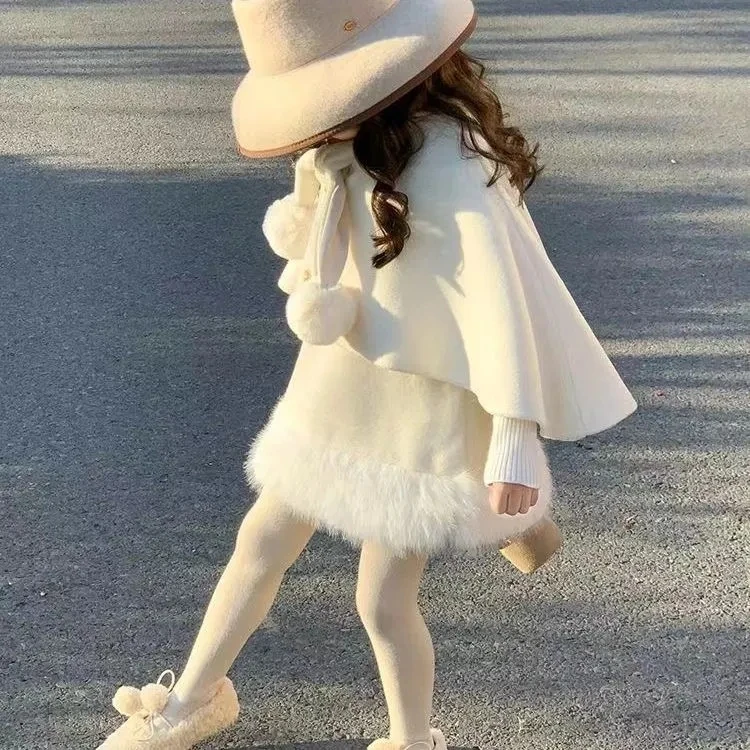 

Комплект для девочек: шерстяное пальто-шаль и плюшевое платье с круглым вырезом, осень-зима 2025, корейский стиль