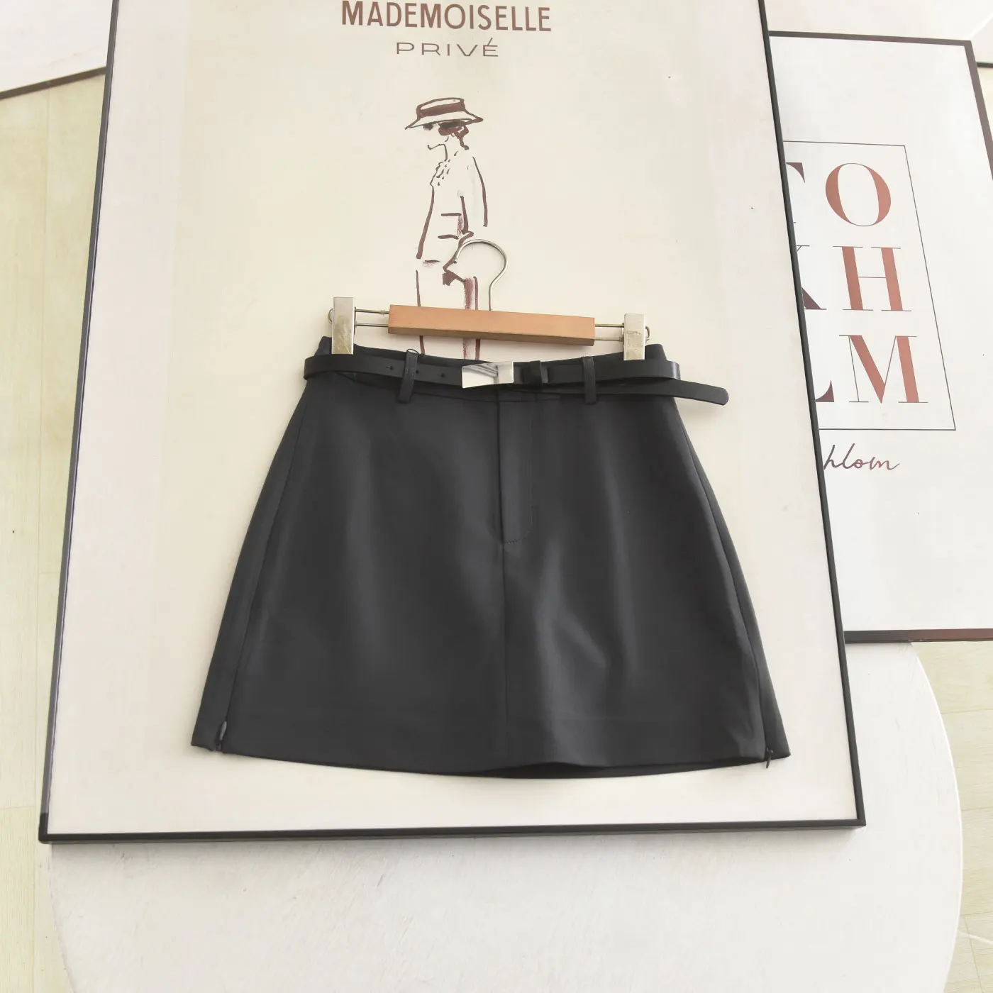 

Spring 2026 High Waist Zipper ey Skirt for Women Commute Design Trendy A-Line Skirt Ladies Faion f-length Skirt