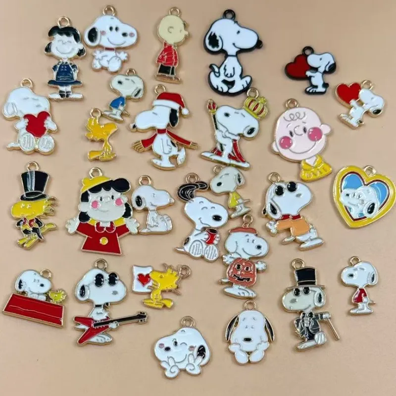 10pcs Cartoon Snoopy Decorations Cute Alloy Pendant Anime DIY Christmas Couple Creative Fashion Jewelry Accessories Gift
