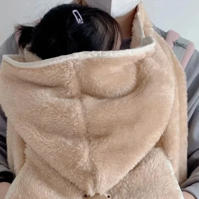 Morbida coperta per bambini cartone animato in pile corallo ricamato fasce invernali caldo piumino copertura per passeggino mantello per neonati coperte per pisolino