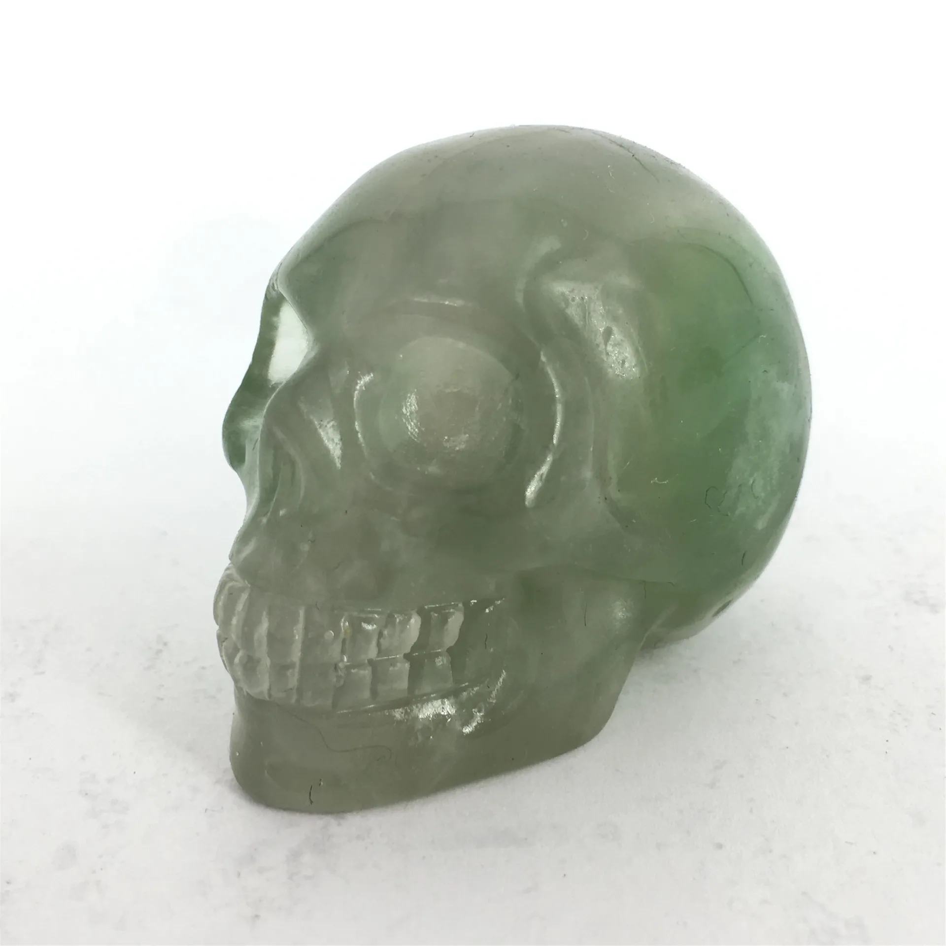 Natural stone crystal carving 2-inch fluorite skull figurine crafts gifts small ornaments home decoration ornaments