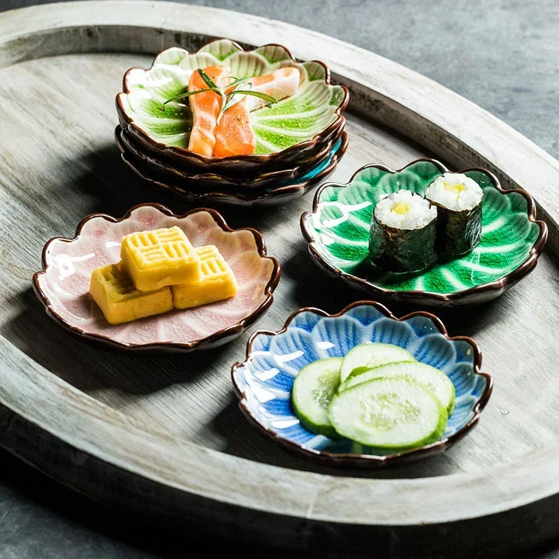 

Ceramic Seasoning Dish Japan Retro Colorful Flower Shape Sauce Dish Dipping Plate Vinegar Wasabi Soy Sauce Flavor Tray Tableware