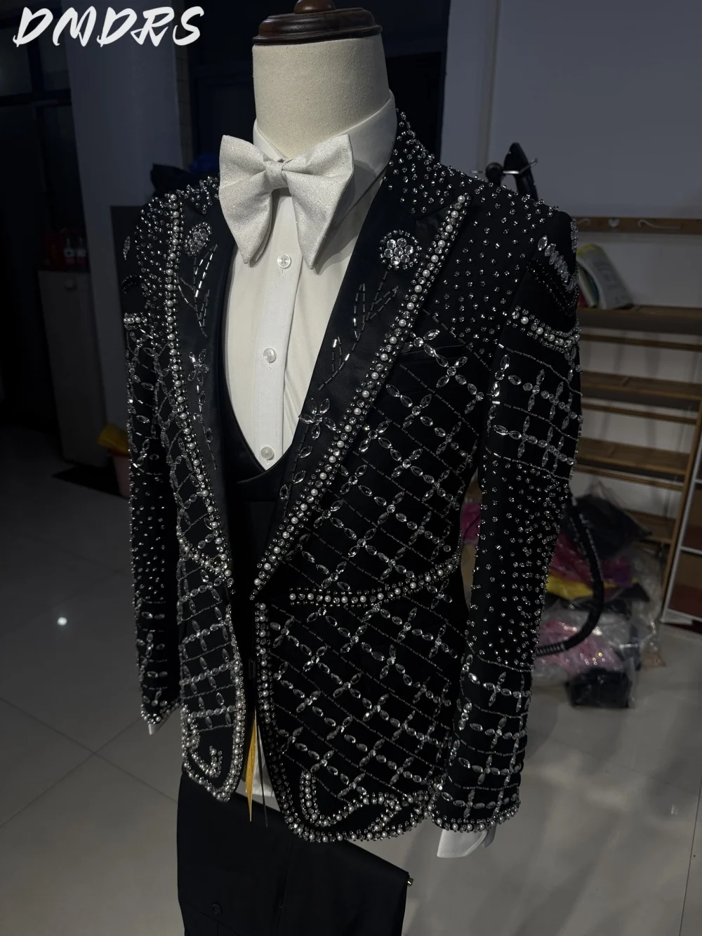 

Exquisite Diamond Luxury Suit Set For Men Handsome Single Breasted Tuxedo Set Classic Blazer Vest Pants Crystals Men's Suits