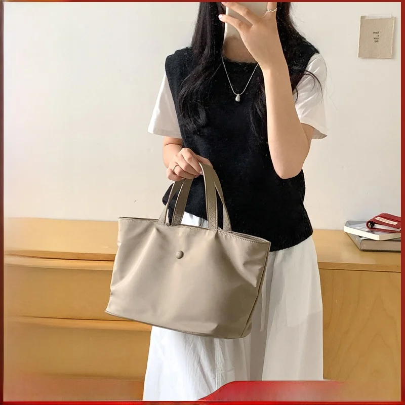 

Korean Sle College Wind Tote Bag Leisure Commuter Single oulder Nylon Lightweight Large Capaci Bag for Women