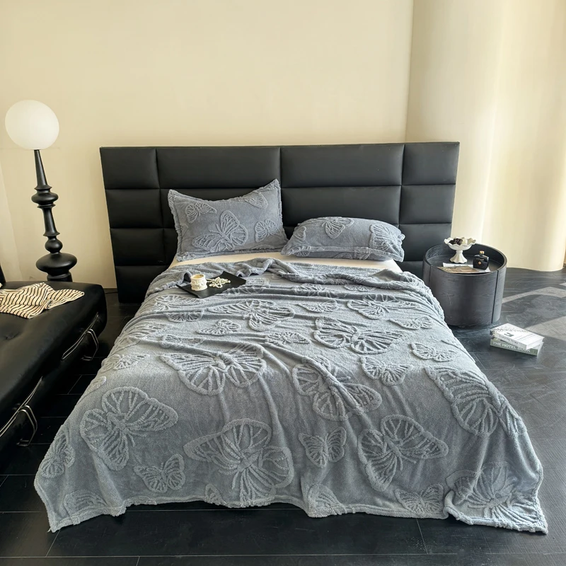 

New Tafu Velvet Blanket Flower Butterfly Color Cover Blanket Soft and Comfortable Double Blanket Gift Blanket