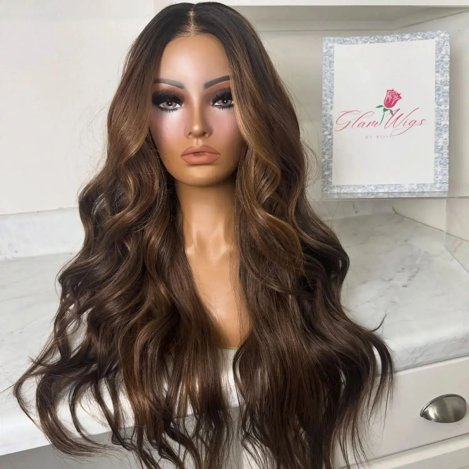 

Balayage Ombre Dark Chestnut Brown Blonde Highlihgts Wig Synthetic Fibre Preplucked Realistic Women Wig Shadow Roots Full Wigs