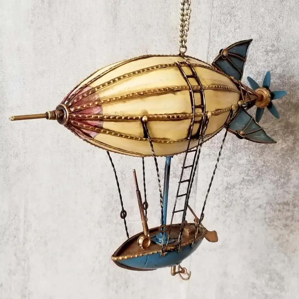 European Old-fashioned Wrought Iron Airship Pendant Crafts Industrial Bar Club Ornaments Dining Room Hanging Decoration