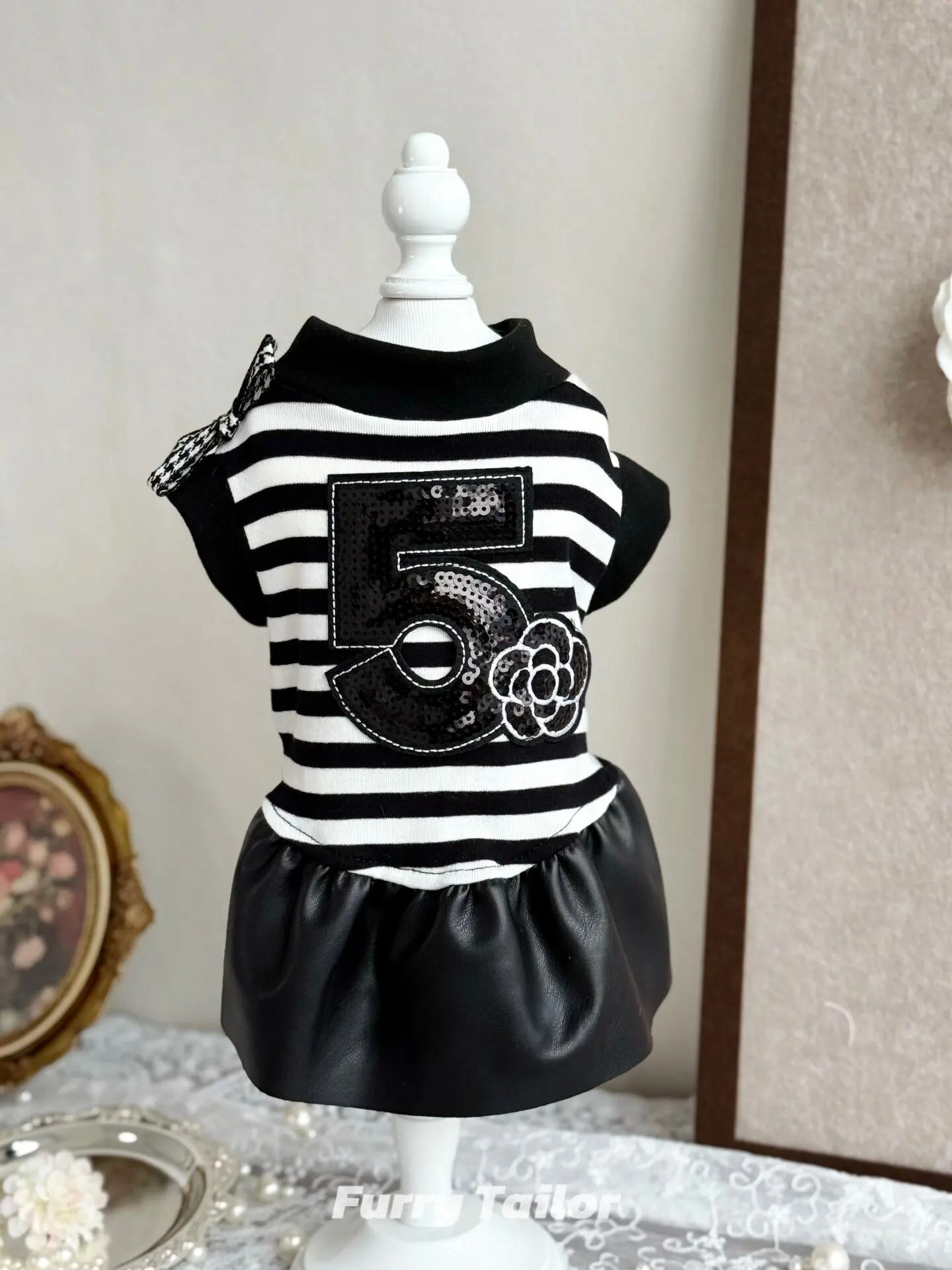 Summer New Exquisite Cotton Black and White Striped Splicing Pu Leather Skirt High End Celebrity Style Pet Kitten Puppy Dress