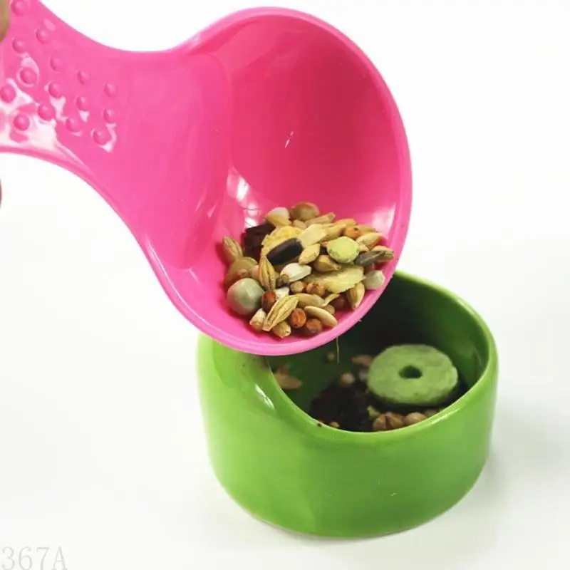 

367A Plastic Pet Durable Feeding Spoon Pet Dry Bird Feeding Shovel
