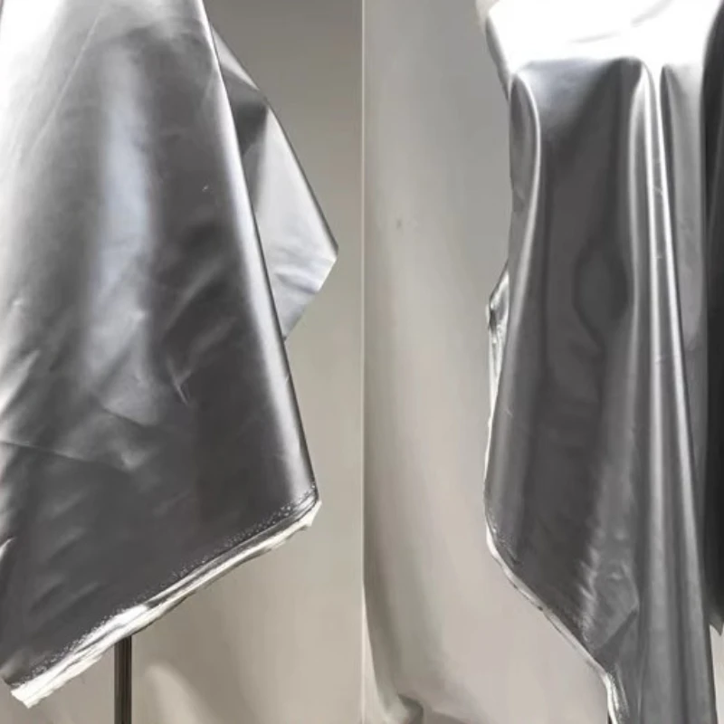 

Matte Silver PU Patent Leather, Glossy Mirror Finish, Hard Artificial Leather Material Fabric For Sofa, Luggage AC021