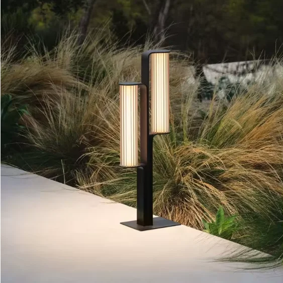 

Classica Decoration Smart Outdoor Led Lawn Lights Park Waterproof Solar Powered Garden Stand Lamp