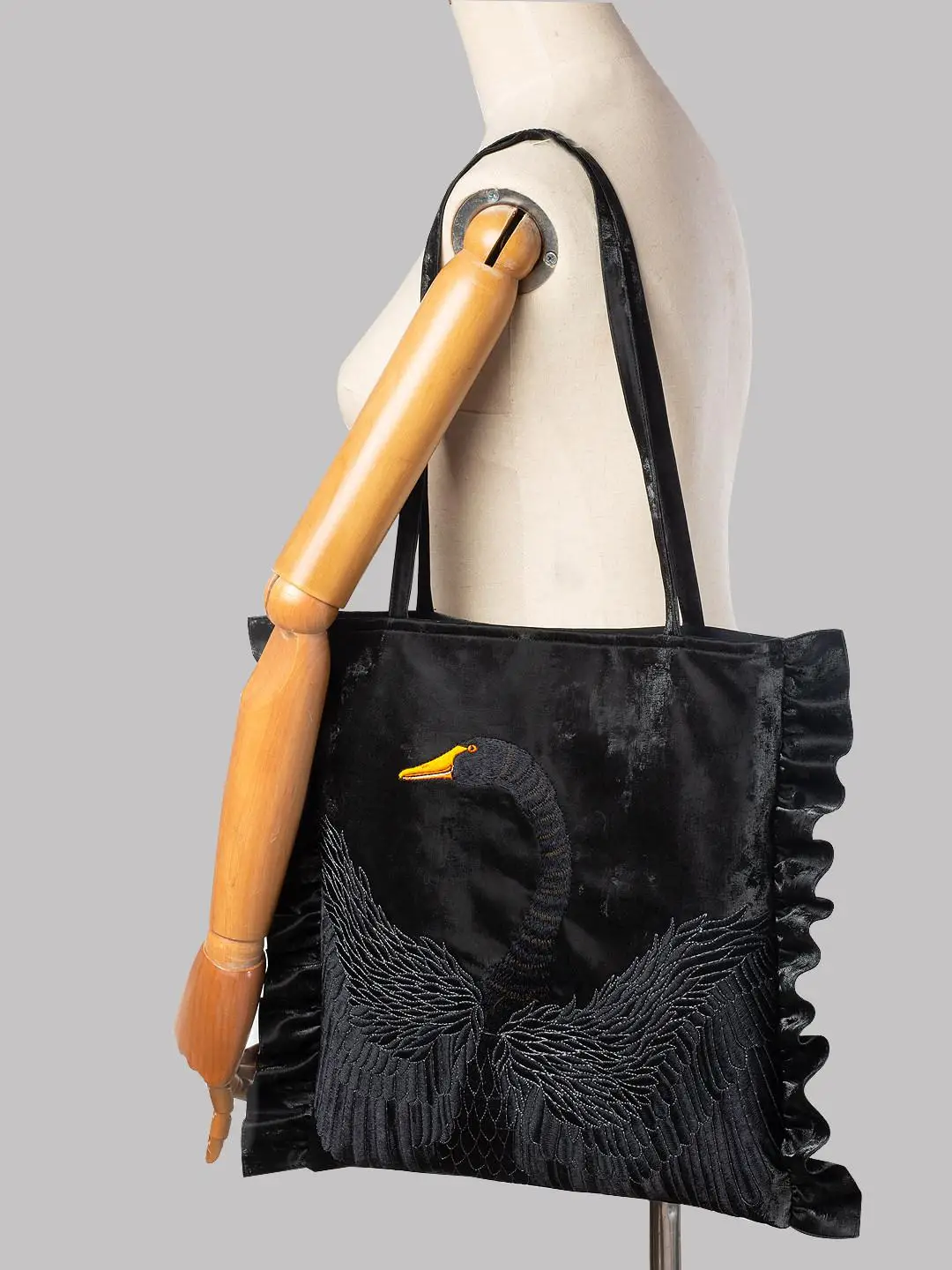 2026 French Original Fashion Black Swan Heavy Embroidery Cotton Velvet Large Capacity Single Shoulder Tote Bags For Women Trendy