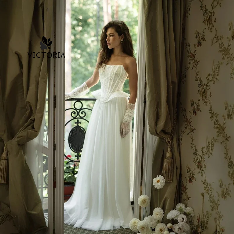 Customized Glamorous Strapless Wedding Dress with Beaded Corset Design and Tulle Fabric for Bridal Special Events