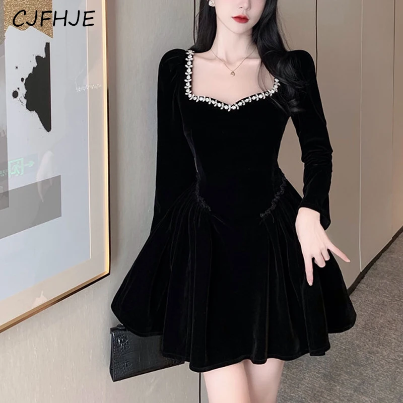 

CJFHJE Elegant Black Velvet Mini Dress Women Vintage V-neck Diamonds Evening Party Dresses Casual Sexy One Piece Dress Spring