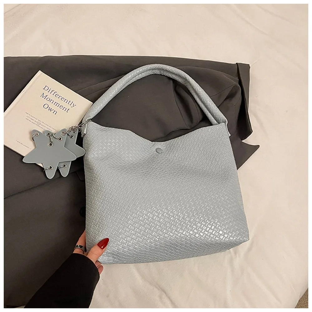 

Portable Star Pendant Weave Tote Bag Bucket Bag Underarm Bag Pu Handbag Large Capacity Korean Silver Shoulder Bag Students