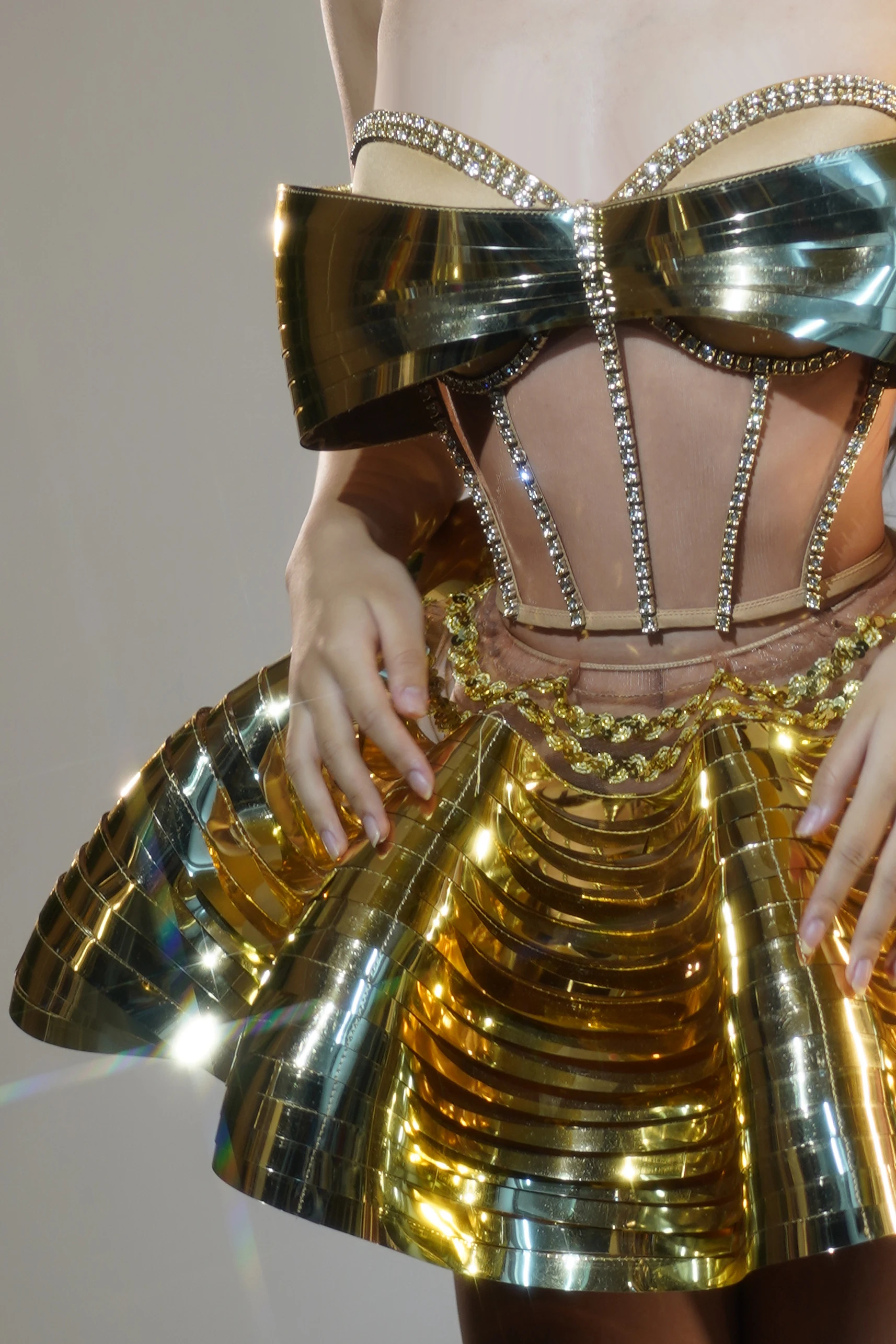 Sleeveless Sexy Backless Shiny Two-piece Set Golden Sequined Birthday Party Dress Rhinestone Gorgeous Suit Women's Stage