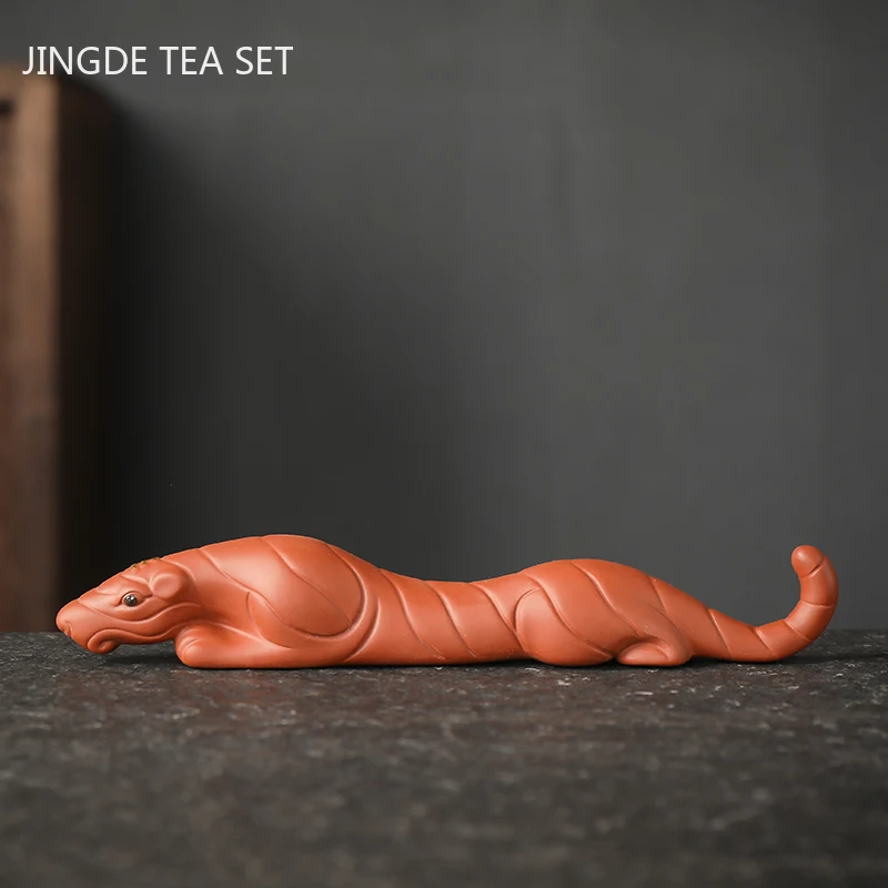 Tradition Purple Clay Crouching Tiger Tea Pet Decoration Handmade Boutique Pen Rack Ornaments Tea Tray Decore Accessories